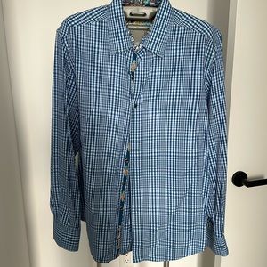 Never worn Robert Graham button down shirt.